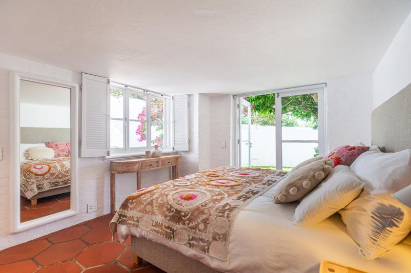 To Let 6 Bedroom Property for Rent in Beachy Head Western Cape